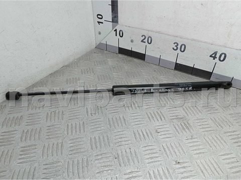 Амортизатор крышки багажника Mercedes B W245, 2005 г., OEM 1699800864, арт. 00167647