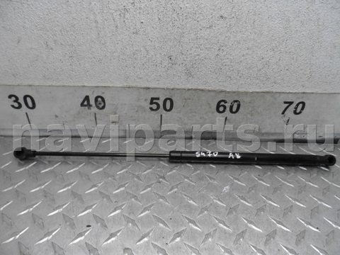 Амортизатор крышки багажника Audi A8, 2014 г., OEM 4H0827551, арт. 00202819