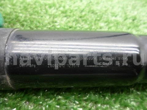 Амортизатор крышки багажника Volkswagen Touareg, 2013 г., OEM 7P6827851E, арт. 00289904, фото 3