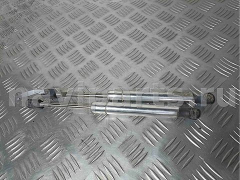 Амортизатор крышки багажника Volkswagen Passat, 2002 г., OEM 3b5827550e, арт. 022533