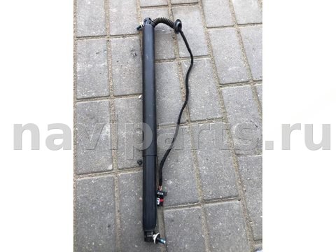 Амортизатор крышки багажника Volvo XC90, 2019 г., OEM 31690603, арт. 109161461