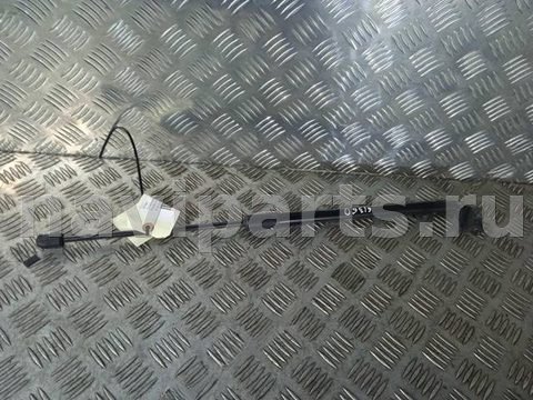 Амортизатор крышки багажника Mazda 3, 2010 г., OEM BFY962620, арт. 61360