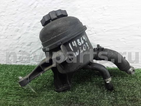 Бачок гидроусилителя Mercedes C W203, 2002 г., OEM A2034600083, арт. 00106914
