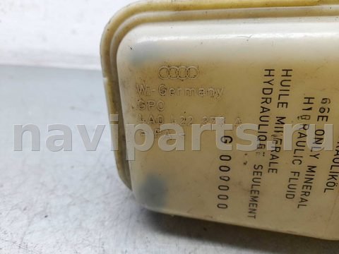 Бачок гидроусилителя Audi A6, 1994 г., OEM 4A0422373A, арт. 00219783, фото 4