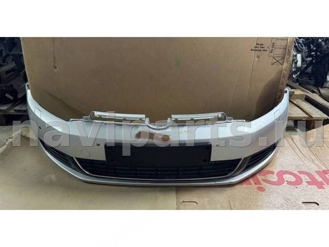 Бампер передний Volkswagen Golf, 2012 г., OEM 1K9807217, арт. 6959-13522