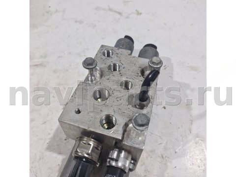 Блок клапанов гидроподвески BMW X5 E70, 2011 г., OEM 37206794578, арт. 09868_2, фото 3