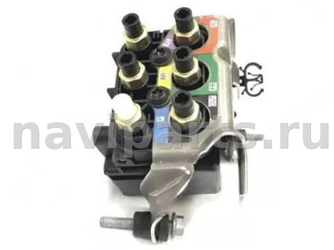 Блок клапанов гидроподвески Dodge RAM, 2015 г., OEM 68204398AA, арт. 107799420