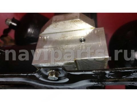 Блок клапанов гидроподвески Mercedes SL R230, 2008 г., арт. 2203200358, фото 4