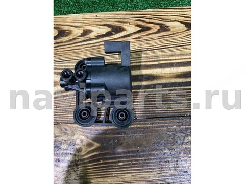 Блок клапанов гидроподвески Land-Rover Range Rover, 2004 г., арт. 38672930, фото 2