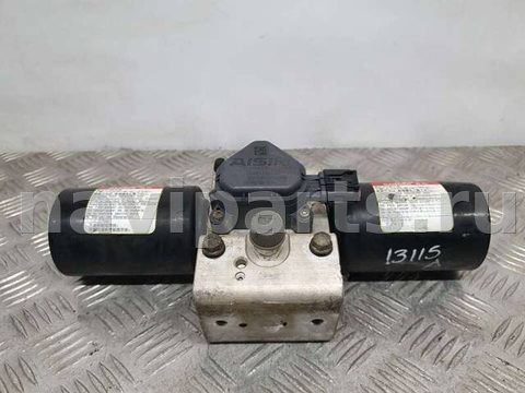 Блок клапанов гидроподвески Lexus LX, 2020 г., OEM 4886060031, арт. 48860-60031