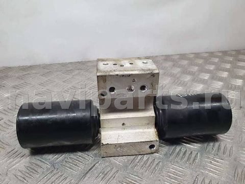 Блок клапанов гидроподвески Lexus LX, 2020 г., OEM 4886060031, арт. 48860-60031, фото 4