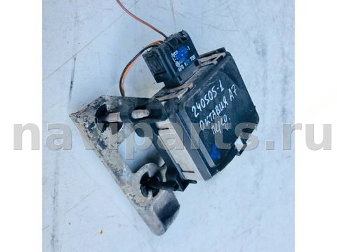 Новое Skoda Octavia, 2013 г., OEM 5Q0907561D, арт. 2646, фото 4