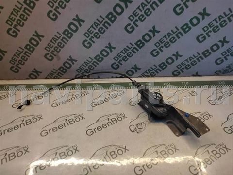Новое Mazda MPV, 2001 г., OEM LD4766312, арт. 77831