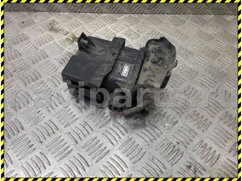 Новое Toyota Matrix, 2005 г., OEM mx1003006230, арт. 87638131