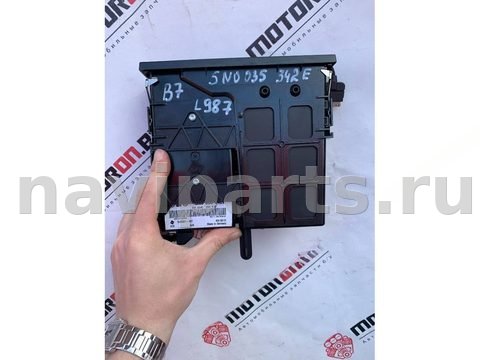 Блок мультимедиа Volkswagen Passat B7, 2013 г., OEM 5N0035341F, арт. 112566185