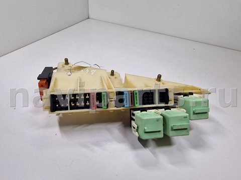 Блок реле BMW 5 E39, 1997 г., OEM 8371884, арт. 007815