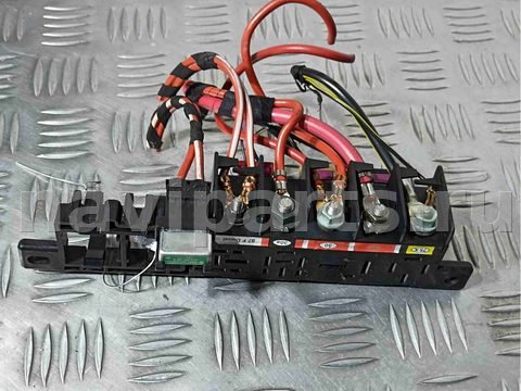 Блок реле Volkswagen Golf, 2004 г., OEM 8l0941822, арт. 011696