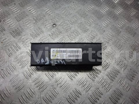 Блок реле Opel Astra, 2013 г., OEM 13586728, арт. 0201410