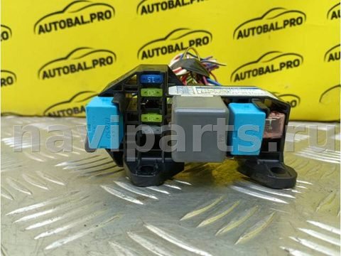 Блок реле Toyota Hilux, 2014 г., OEM 90987T2002, арт. 230024