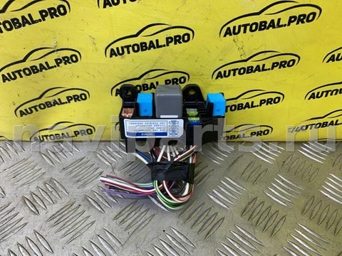 Блок реле Toyota Hilux, 2012 г., OEM 90987T2002, арт. 247809