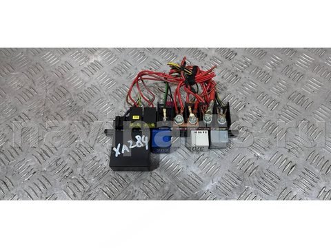 Блок реле Volkswagen Passat, 2003 г., OEM 8L0941822A, арт. 25945914