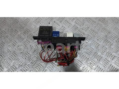 Блок реле Volkswagen Passat, 2003 г., OEM 8L0941822A, арт. 25945914, фото 2