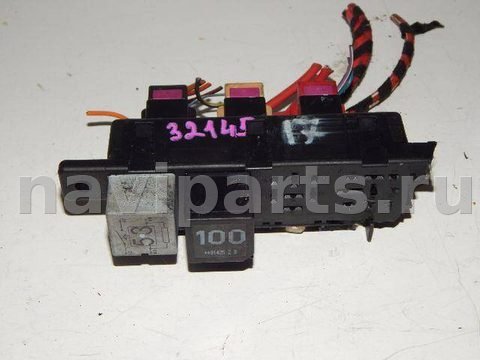Блок реле Volkswagen Bora, 2001 г., OEM 8L0941822, арт. 32145