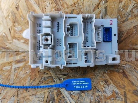 Блок реле Toyota RAV4, 2003 г., OEM 8273342060, арт. 95751578