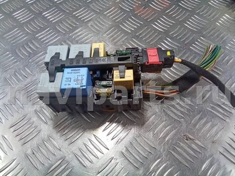 Блок реле Citroen C4 Grand Picasso, 2014 г., OEM 9806192580, арт. 97052413