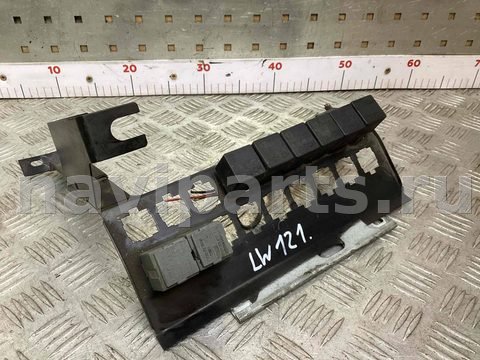 Блок реле Mercedes Vario, 1996 г., OEM 0332019204, арт. A813625