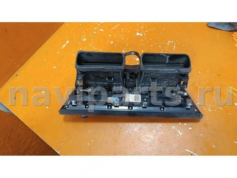 Блок управления печки/климат-контроля BMW i3, 2016 г., OEM 9352082, арт. 01021303, фото 2