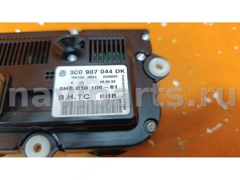 Блок управления печки/климат-контроля Volkswagen Passat, 2009 г., арт. 01022198, фото 3