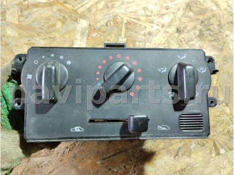 Блок управления печки/климат-контроля Nissan Micra, 2001 г., OEM 7040030720, арт. 64461488