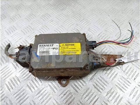 Блок управления рулевой рейки Renault Laguna, 2009 г., OEM 527002330R, арт. 10454357