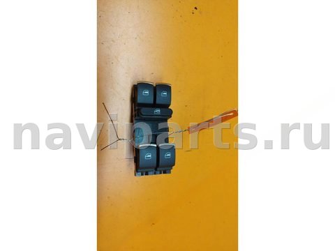 Блок управления стеклоподъёмниками Volkswagen Touran, 2013 г., арт. 01018181