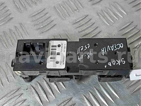 Новое Skoda Octavia, 2002 г., OEM 1u0959857, арт. 023594, фото 4