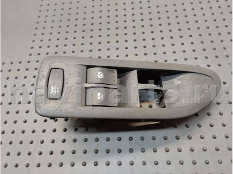 Новое Renault Laguna, 2007 г., OEM 26515, арт. 57366015