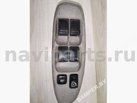 Новое Nissan Almera Tino, 2004 г., арт. 76024265