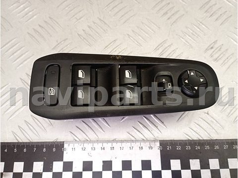 Новое Peugeot 308, 2014 г., OEM 1002555205, арт. A28974