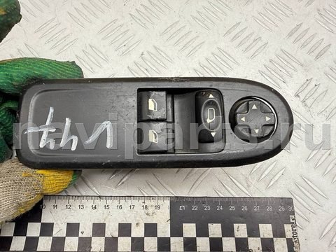 Блок управления стеклоподъёмниками Peugeot 308, 2013 г., OEM 96565186XT, арт. A44831_1