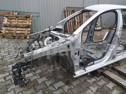 Четверть передняя левая Volkswagen Polo, 2015 г., арт. 102558085