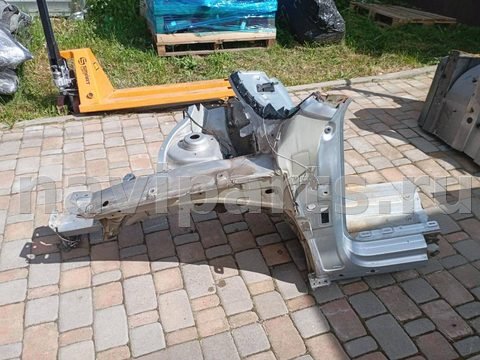 Новое Volkswagen Passat, 2013 г., OEM 3C0809121, арт. 15299