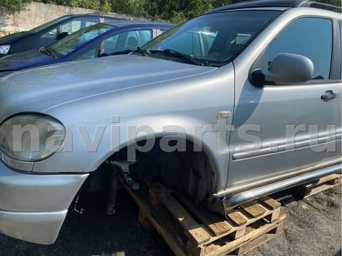 Новое Mercedes ML W163, 2000 г., арт. 64102333
