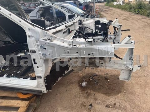 Четверть передняя правая Nissan Rogue, 2022 г., арт. B97114589
