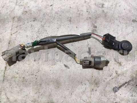 Датчик давления масла Toyota Yaris, 2013 г., OEM 8212452020, арт. 42606722