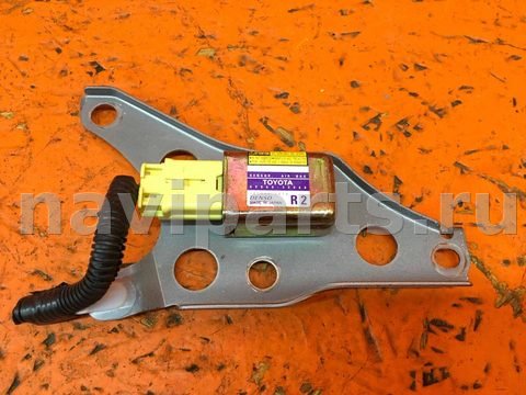 Новое Toyota Camry, 2004 г., OEM 8986033060, арт. 1005185