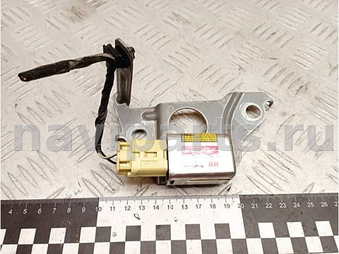Новое Toyota RAV4, 2002 г., OEM 1879001151, арт. A27900_1