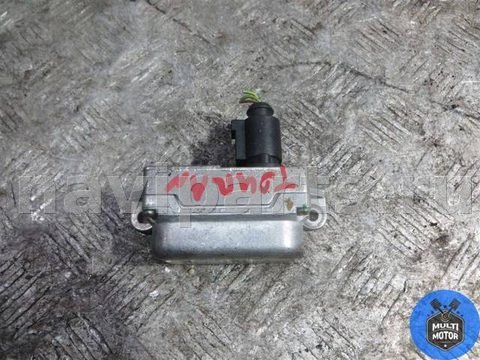 Новое Volkswagen Touran, 2005 г., OEM 1K0907655B, арт. 00068073