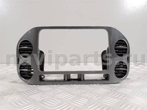 Дефлектор обдува салона Volkswagen Tiguan, 2011 г., OEM 5N0858069J, арт. 31707