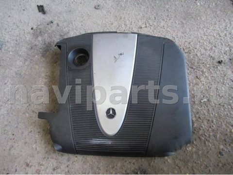 Декоративная крышка двигателя Mercedes C W203, 2003 г., арт. 0038273